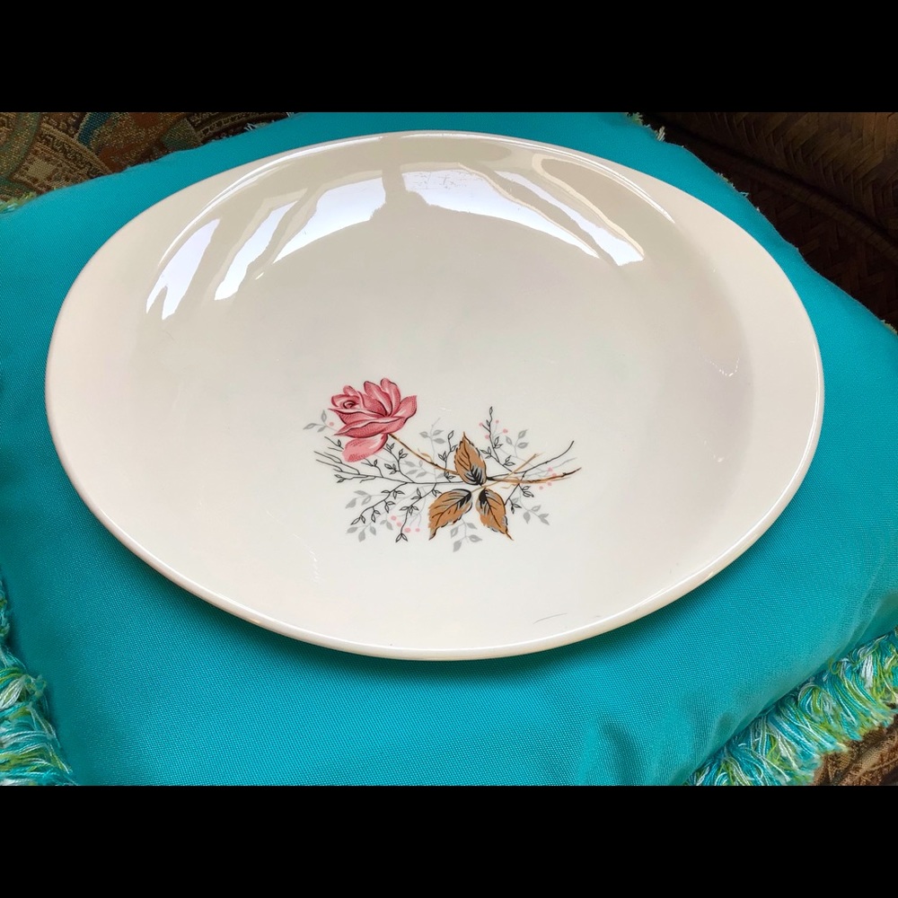 Vintage platter dish. EUC.